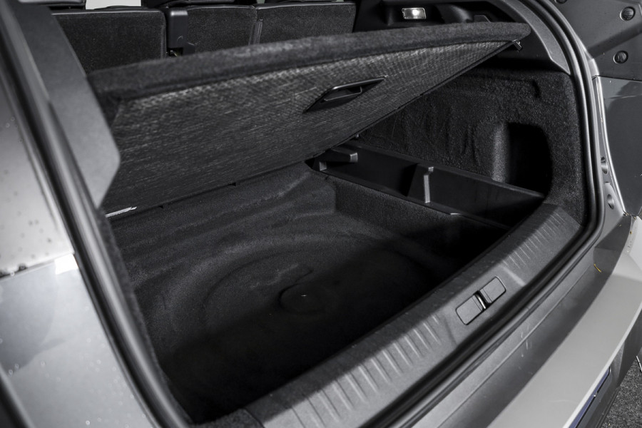 Peugeot 3008 1.2 Hybrid 145 GT | Dig. Cockpit | Adapt. Cruise | Stoel-+stuurverw. | PDC | Camera | NAV+App. Connect | ECC | 19" LM | 0546