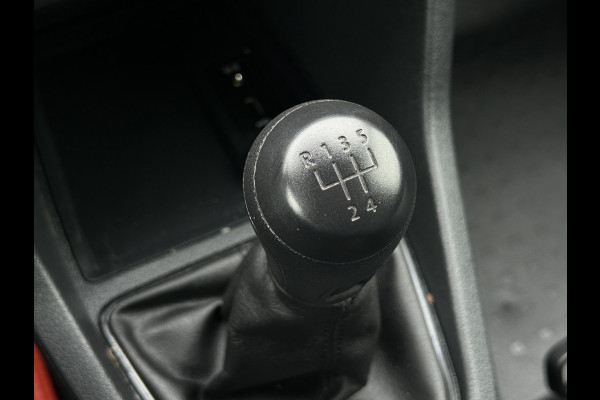 Volkswagen Caddy 2.0 TDI / L1H1 / 1e EIG. / 67.073 KM !! / AIRCO / CRUISE / NAVI / APPLE CARPLAY