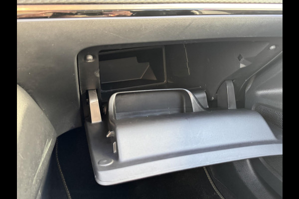 Peugeot 2008 1.2 Hybrid 136 GT | Adaptive CC | Full LED | Prijs is rijklaar