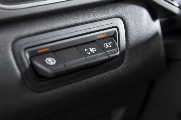 Renault Captur 1.3 mild hybrid 160 techno | Dig. Cockpit | Cruise | PDC | Camera | App. Connect | ECC | DAB | LM 18" | 0044