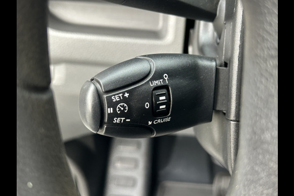 Opel Vivaro-e 75 kWh / L2H1 / 1e EIG. / 100% ELEKTRISCH / 83.954 KM !! / AIRCO / CRUISE / NAVI / CARPLAY / CAMERA / 3-ZITS