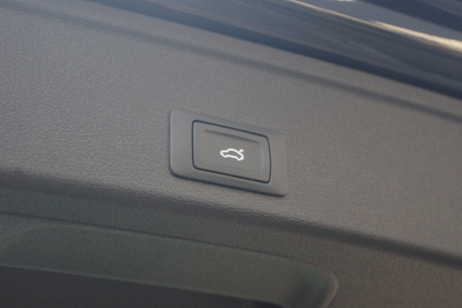 Audi A4 Avant 40 TFSI Automaat 204 PK S-Line Edition, Sportstoelen, Adaptieve Cruise Control, Massage, LED