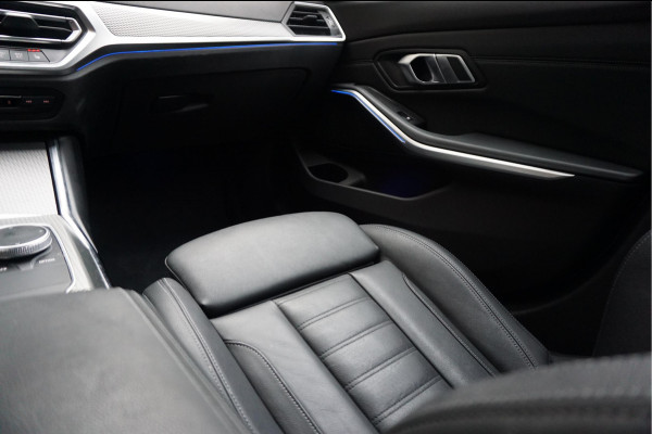 BMW 3-serie 330i Business Edition Plus M-SPORT | BTW | NL AUTO | LASER | LEER | PANORAMADAK | Sfeer | BMW Dealer onderhouden | Topstaat |