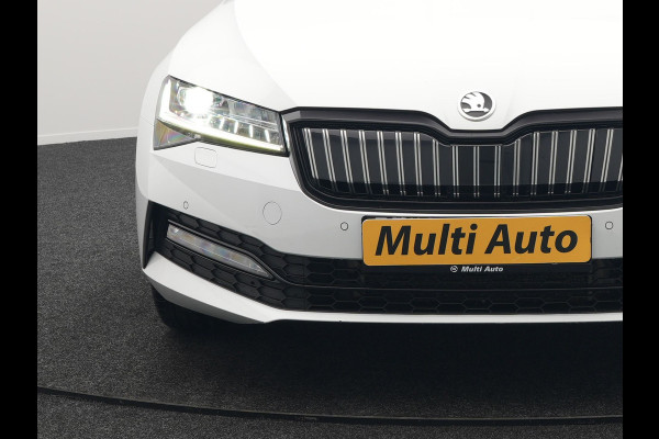 Škoda Superb Combi 1.4 TSI iV Sportline Dealer O.H PHEV | Adaptive Cruise | Alcantara Sportstoelen Memory & Verwarmd | Apple Carplay | Sfeerverlichting | Keyless | Blis | Camera | Virtual | Navigatie | DAB |
