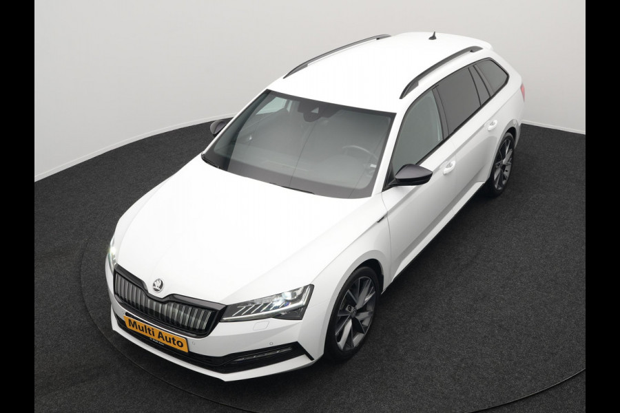 Škoda Superb Combi 1.4 TSI iV Sportline Dealer O.H PHEV | Adaptive Cruise | Alcantara Sportstoelen Memory & Verwarmd | Apple Carplay | Sfeerverlichting | Keyless | Blis | Camera | Virtual | Navigatie | DAB |