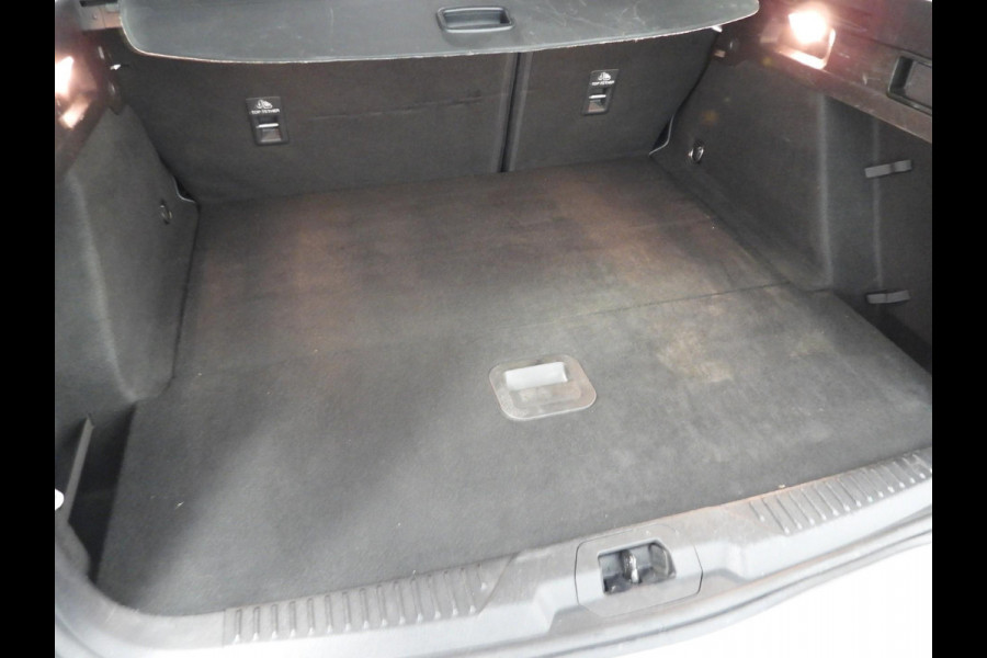 Ford FOCUS Wagon 1.0 EcoBoost Trend Business NAVI/TREKH/LED/PDC/16"LMV!