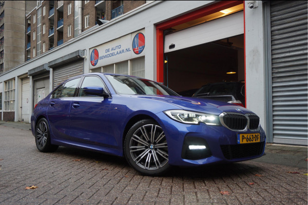 BMW 3-serie 330i Business Edition Plus M-SPORT | BTW | NL AUTO | LASER | LEER | PANORAMADAK | Sfeer | BMW Dealer onderhouden | Topstaat |