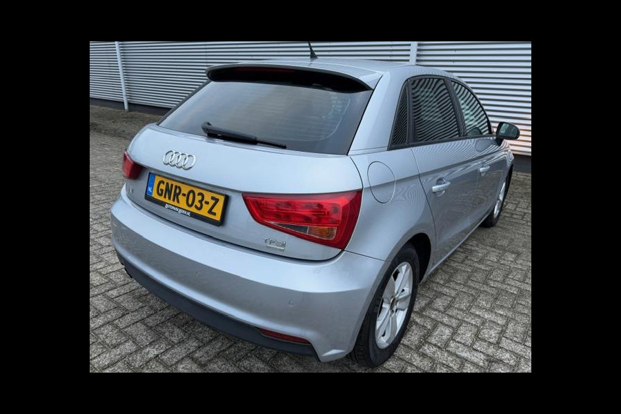Audi A1 SPORTBACK 1.0 TFSI ,airco,navigatie,parkeersensoren, 5Deurs,