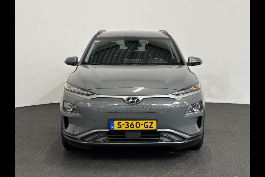 Hyundai Kona EV Comfort Navigatie Climate control Cruise control Camera