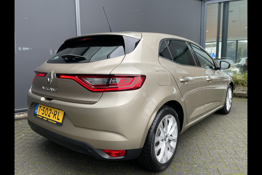 Renault Mégane 1.5 dCi Bose Airco - Cruise control - Parkeersensoren voor en achter - Navigatiesysteem - Keyless entry - Mistlampen voor -  Bluetooth - Rijstrooksensor - Stuurmultifunctioneel - Elektrische ramen voor en - Zeer weinig kilometers
