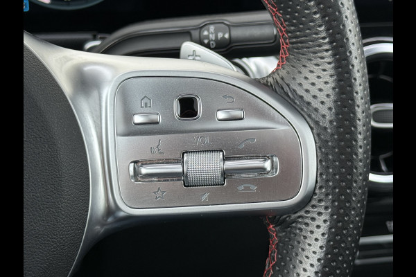 Mercedes-Benz Glb 200 Business Solution AMG | Pano | Trekhaak | Navi | Camera | LED | DAB+