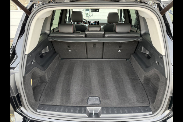 Mercedes-Benz Glb 200 Business Solution AMG | Pano | Trekhaak | Navi | Camera | LED | DAB+