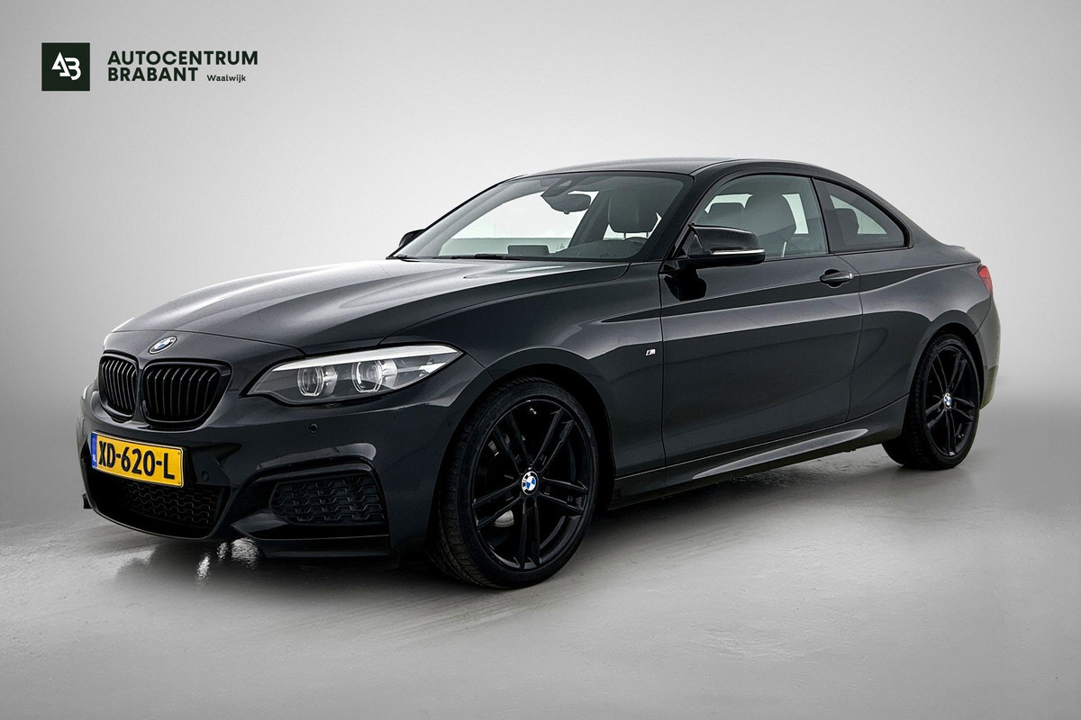 BMW 2 Serie Coupé 218i High Executive M-sport | NL-Auto | AchterCAM | Cruise | Carplay | StoelverW | Climate | Leder | Lane ass |