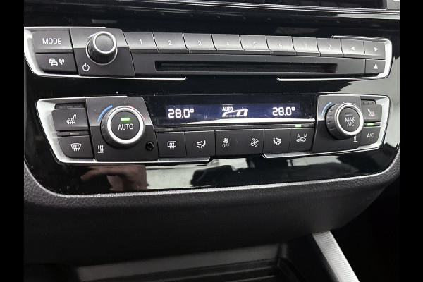 BMW 2 Serie Coupé 218i High Executive M-sport | NL-Auto | AchterCAM | Cruise | Carplay | StoelverW | Climate | Leder | Lane ass |