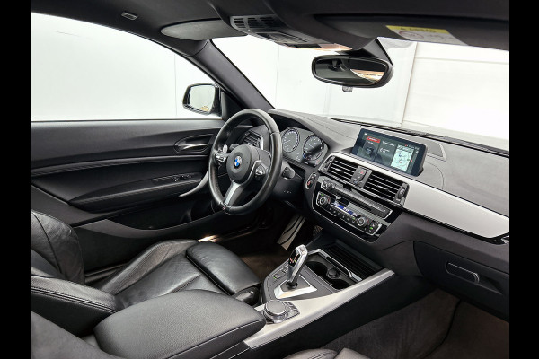 BMW 2 Serie Coupé 218i High Executive M-sport | NL-Auto | AchterCAM | Cruise | Carplay | StoelverW | Climate | Leder | Lane ass |