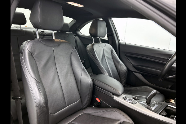 BMW 2 Serie Coupé 218i High Executive M-sport | NL-Auto | AchterCAM | Cruise | Carplay | StoelverW | Climate | Leder | Lane ass |