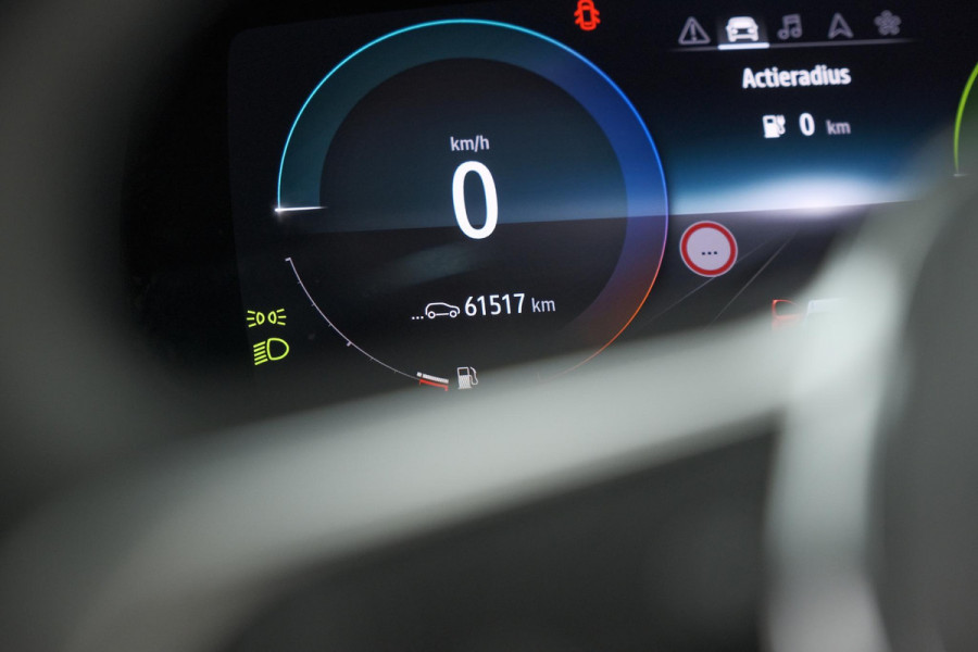 Renault Captur 1.6 E-Tech Plug-in Hybrid 160 Intens | Trekhaak | Camera | Navigatie | Parkeersensoren | Pack Winter