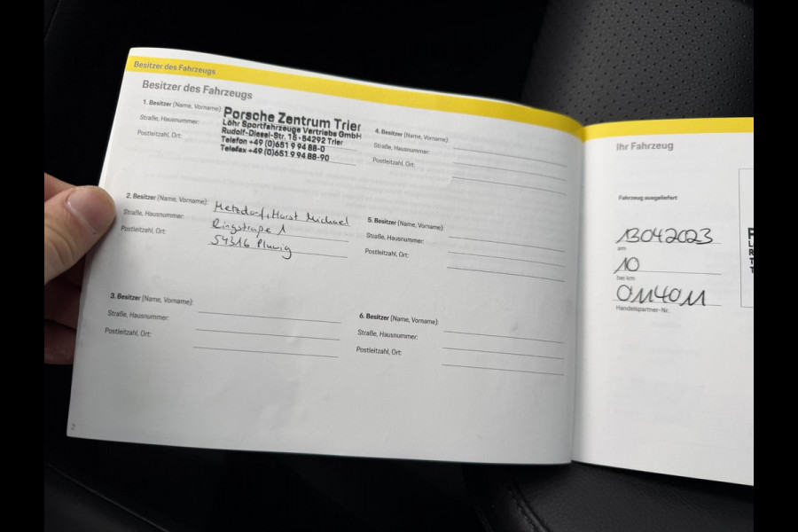 Porsche Taycan Performance 84 kWh VAN: 68.900,- VOOR: 64.440,- UW EINDEJAARSVOORDEEL: 4.460,- EURO | ADAPT. CRUISE | DODE HOEK HERKENNING | SPORTCHRONO | HEAD UP | WARMTEPOMP | DIRECT LEVERBAAR NET PORSCHE ONDERHOUD GEHAD |