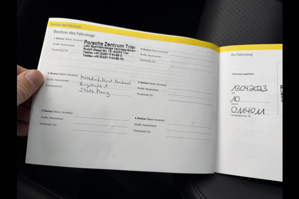 Porsche Taycan Performance 84 kWh VAN: 68.900,- VOOR: 64.440,- UW EINDEJAARSVOORDEEL: 4.460,- EURO | ADAPT. CRUISE | DODE HOEK HERKENNING | SPORTCHRONO | HEAD UP | WARMTEPOMP | DIRECT LEVERBAAR NET PORSCHE ONDERHOUD GEHAD |