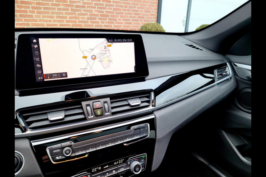 BMW X1 XDrive25e Pano, Camera, HUD, Leer, High Executive