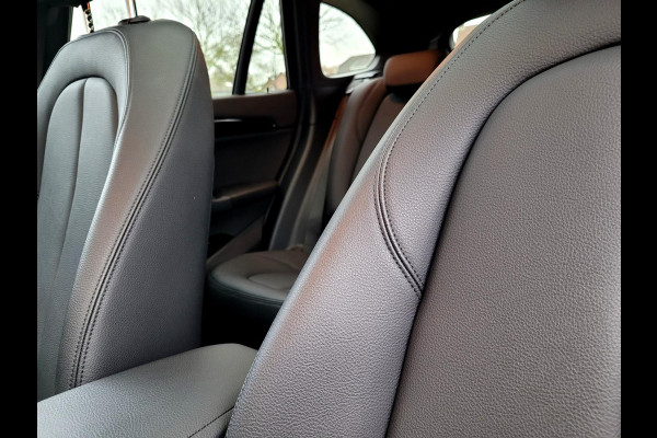 BMW X1 XDrive25e Pano, Camera, HUD, Leer, High Executive