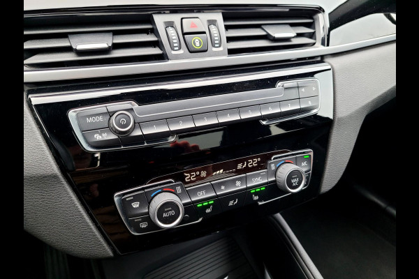 BMW X1 XDrive25e Pano, Camera, HUD, Leer, High Executive