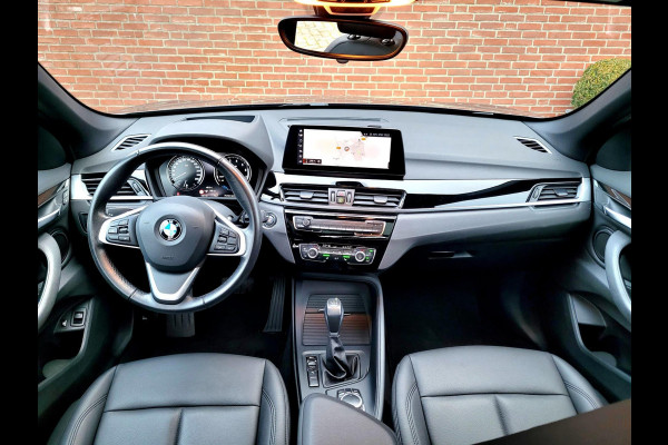 BMW X1 XDrive25e Pano, Camera, HUD, Leer, High Executive
