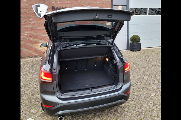 BMW X1 XDrive25e Pano, Camera, HUD, Leer, High Executive
