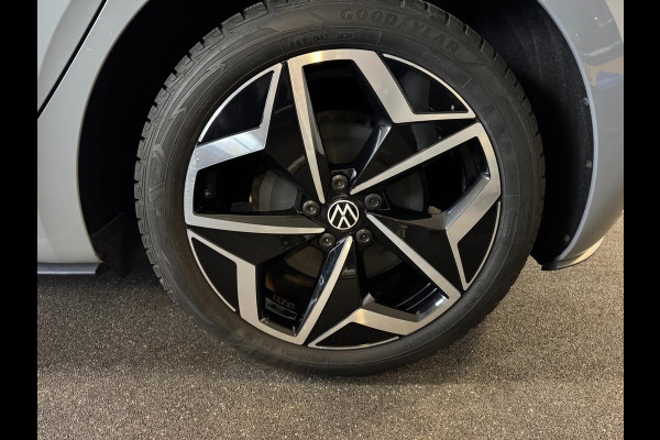 Volkswagen ID.3 First Plus 58 kWh 19 " LM VELGEN ACHTERUITRIJCAMERA STOELVERWARMING 1E EIGENAAR