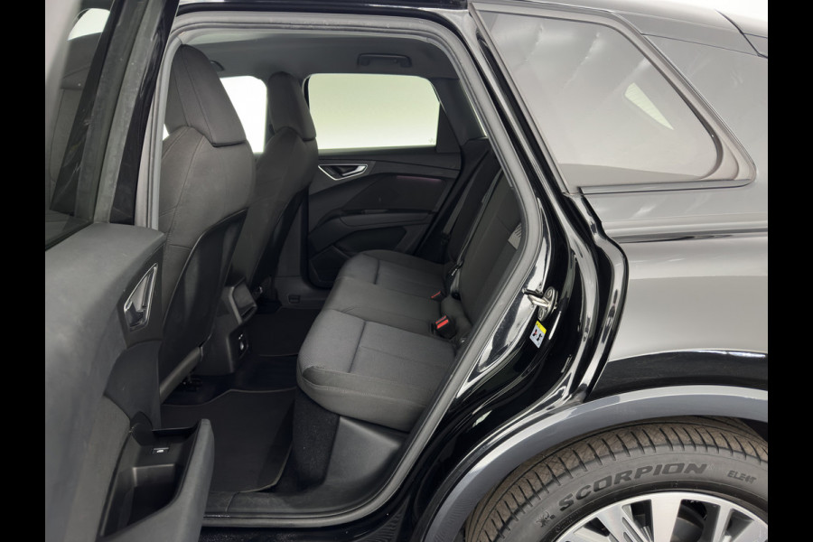 Audi Q4 e-tron 40 Launch edition Advanced Plus 77 kWh (INCL-BTW) *HEATPUMP | ADAPT-CRUISE | MATRIX-LED | NAVI-FULLMAP | KEYLESS | CAMERA | DIGI-COCKPIT | DAB | AMBIENT-LIGHT | SPORT-SEATS | 19''ALU*