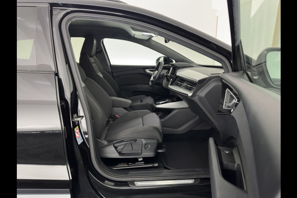 Audi Q4 e-tron 40 Launch edition Advanced Plus 77 kWh (INCL-BTW) *HEATPUMP | ADAPT-CRUISE | MATRIX-LED | NAVI-FULLMAP | KEYLESS | CAMERA | DIGI-COCKPIT | DAB | AMBIENT-LIGHT | SPORT-SEATS | 19''ALU*
