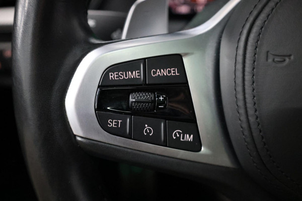 BMW 1-serie M135i xDrive 306+PK M-PERFORMANCE/FORGED CARBON/VIRTUAL/SFEER/LEER+S.VERWARMING+MEMORY/LMV/CAM/CRUISE/12 MND GARANTIE!