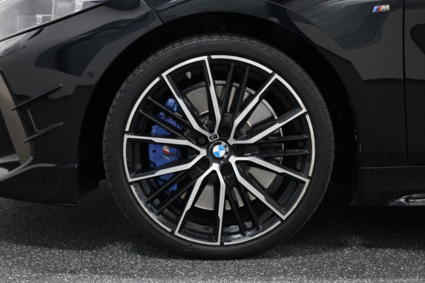 BMW 1-serie M135i xDrive 306+PK M-PERFORMANCE/FORGED CARBON/VIRTUAL/SFEER/LEER+S.VERWARMING+MEMORY/LMV/CAM/CRUISE/12 MND GARANTIE!