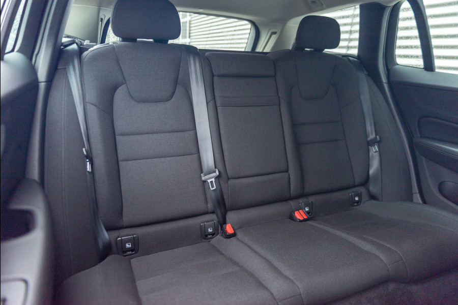 Volvo V60 B3 Aut. Benzine Momentum ACC Parkeercamera 163pk