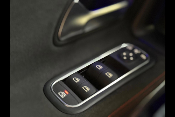 Mercedes-Benz A-Klasse 180 Business Solution AMG | NAP | Pano | Camera | Sfeerverlichting | Stoelverwarming