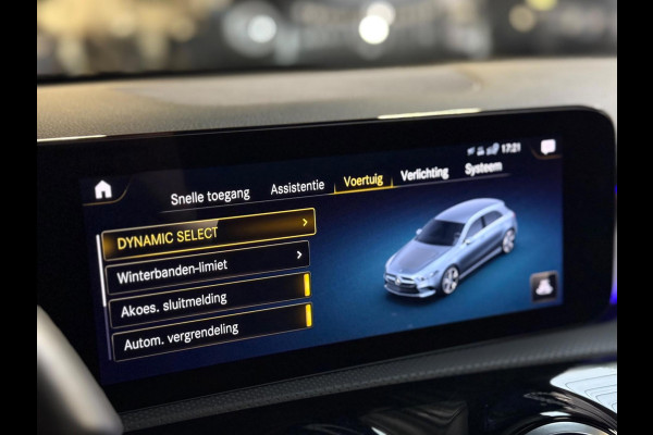 Mercedes-Benz A-Klasse 180 Business Solution AMG | NAP | Pano | Camera | Sfeerverlichting | Stoelverwarming