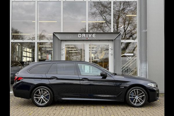 BMW 5 Serie Touring 530e xDrive High Ex. M-Sport |CoPilot|Laser|Stoelventilatie|SoftClose|HUD|HiFi|Trekhaak