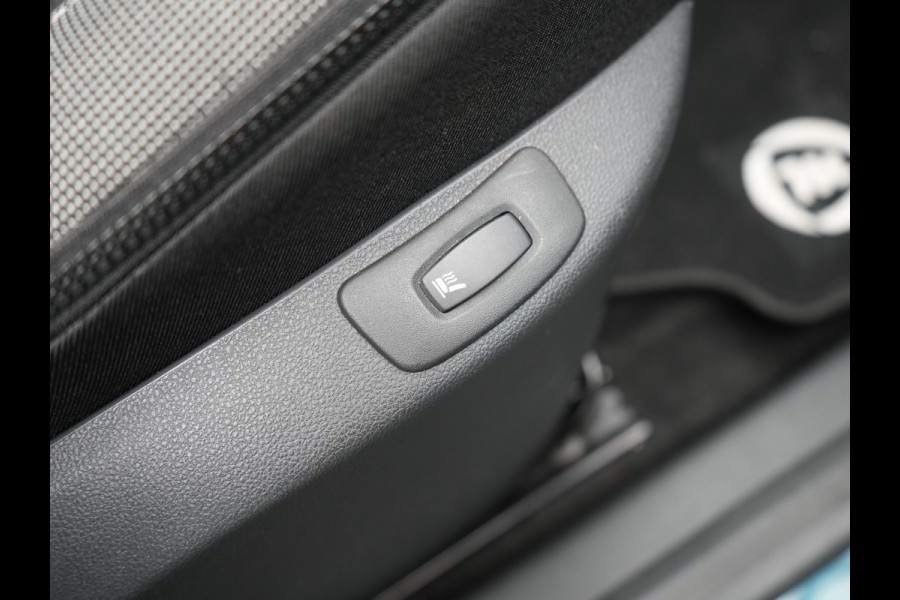 Renault Captur 1.2 TCe Intens Automaat 120pk | Trekhaak | Camera | LED Koplampen | Stoelverwarming | Keyless | Cruise Control | Navigatie | DAB |