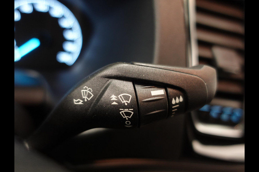 Ford Transit Custom 300 2.0 TDCI L2H1 Limited Dubbele Cabine Navi Airco 2 Schuifdeuren Trekhaak PDC Carplay DAB