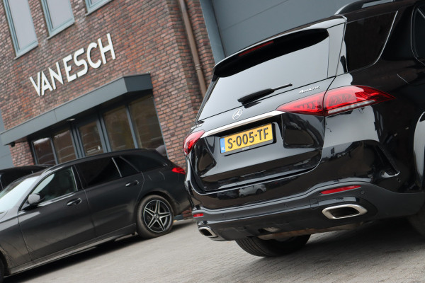 Mercedes-Benz GLE 580 V8 4MATIC Premium+ AMG Line | 7 Zitplaatsen | Airmatic | Distronic+ | Panoramadak | Burmester | Trekhaak | Standkachel | Keyless Go | Surround Camera | Soft-Close | HUD |