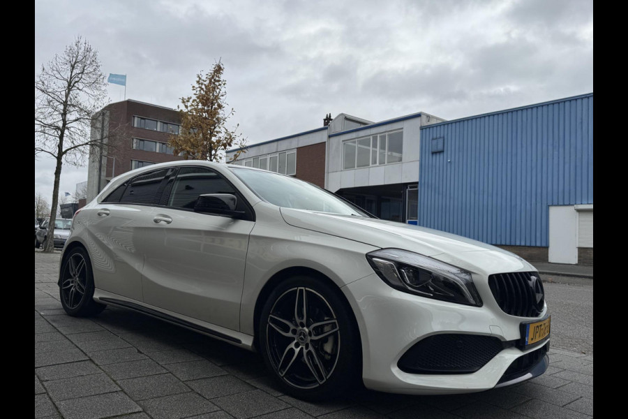Mercedes-Benz A-Klasse 160S AMG Sport Edition - Panorama dak I Navigatie I Sport pakket I Leer I Airco I PDC I Dealer onderhouden