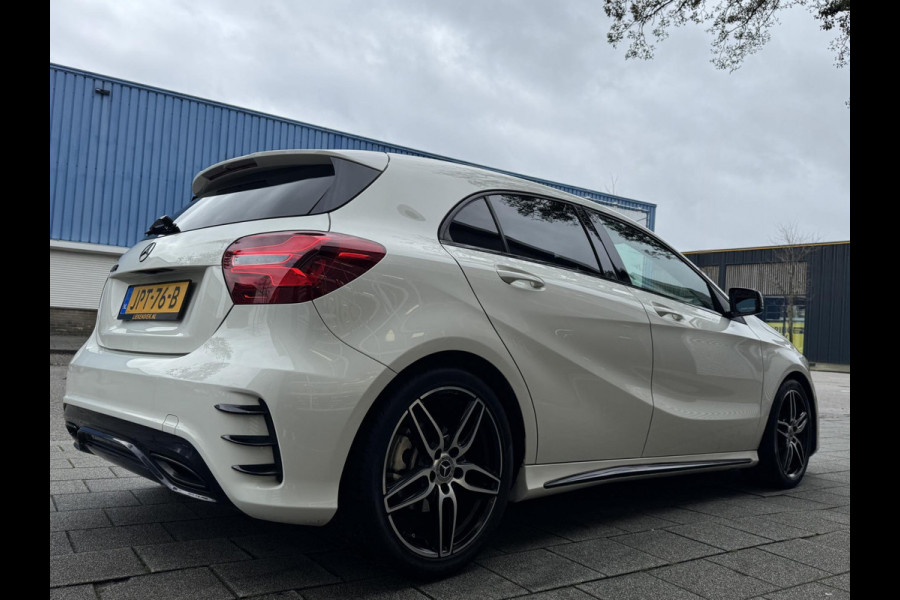 Mercedes-Benz A-Klasse 160S AMG Sport Edition - Panorama dak I Navigatie I Sport pakket I Leer I Airco I PDC I Dealer onderhouden