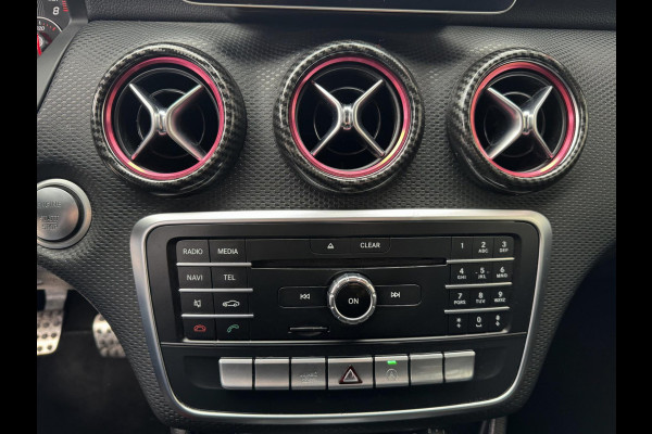 Mercedes-Benz A-Klasse 160S AMG Sport Edition - Panorama dak I Navigatie I Sport pakket I Leer I Airco I PDC I Dealer onderhouden