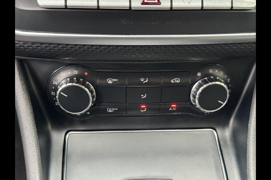 Mercedes-Benz A-Klasse 160S AMG Sport Edition - Panorama dak I Navigatie I Sport pakket I Leer I Airco I PDC I Dealer onderhouden