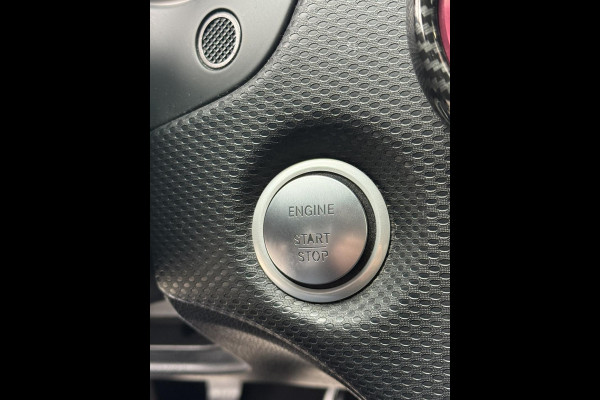 Mercedes-Benz A-Klasse 160S AMG Sport Edition - Panorama dak I Navigatie I Sport pakket I Leer I Airco I PDC I Dealer onderhouden