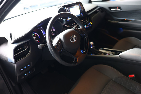 Toyota C-HR 1.8 Hybrid Apple Carplay Navigatie Cruise '020 ,stoel+stuur verw.