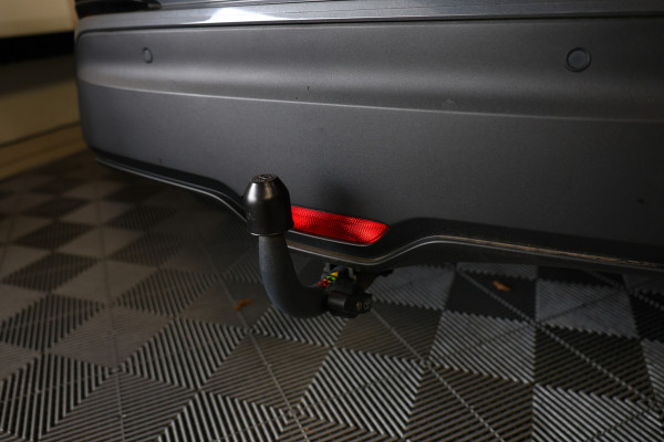 Toyota C-HR 1.8 Hybrid Apple Carplay Navigatie Cruise '020 ,stoel+stuur verw.