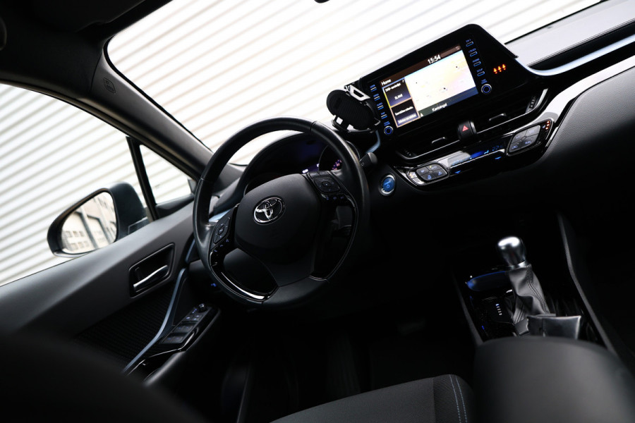Toyota C-HR 1.8 Hybrid Apple Carplay Navigatie Cruise '020 ,stoel+stuur verw.
