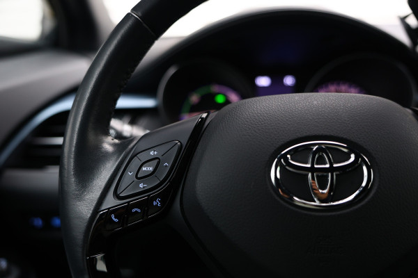 Toyota C-HR 1.8 Hybrid Apple Carplay Navigatie Cruise '020 ,stoel+stuur verw.