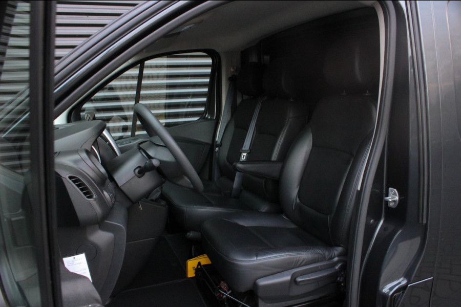 Renault Trafic 2.0 dCi T29 L2H1 Work Edition FULL BLACK / SIDE- BARS / TREKHAAK / NAVIGATIE / VERLAAGD / CRUISE CONTROL / LEDEREN